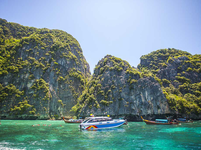 Phi Phi Bamboo by Speed Boat